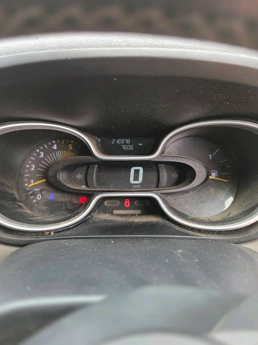 Nissan NV300 - Image 2