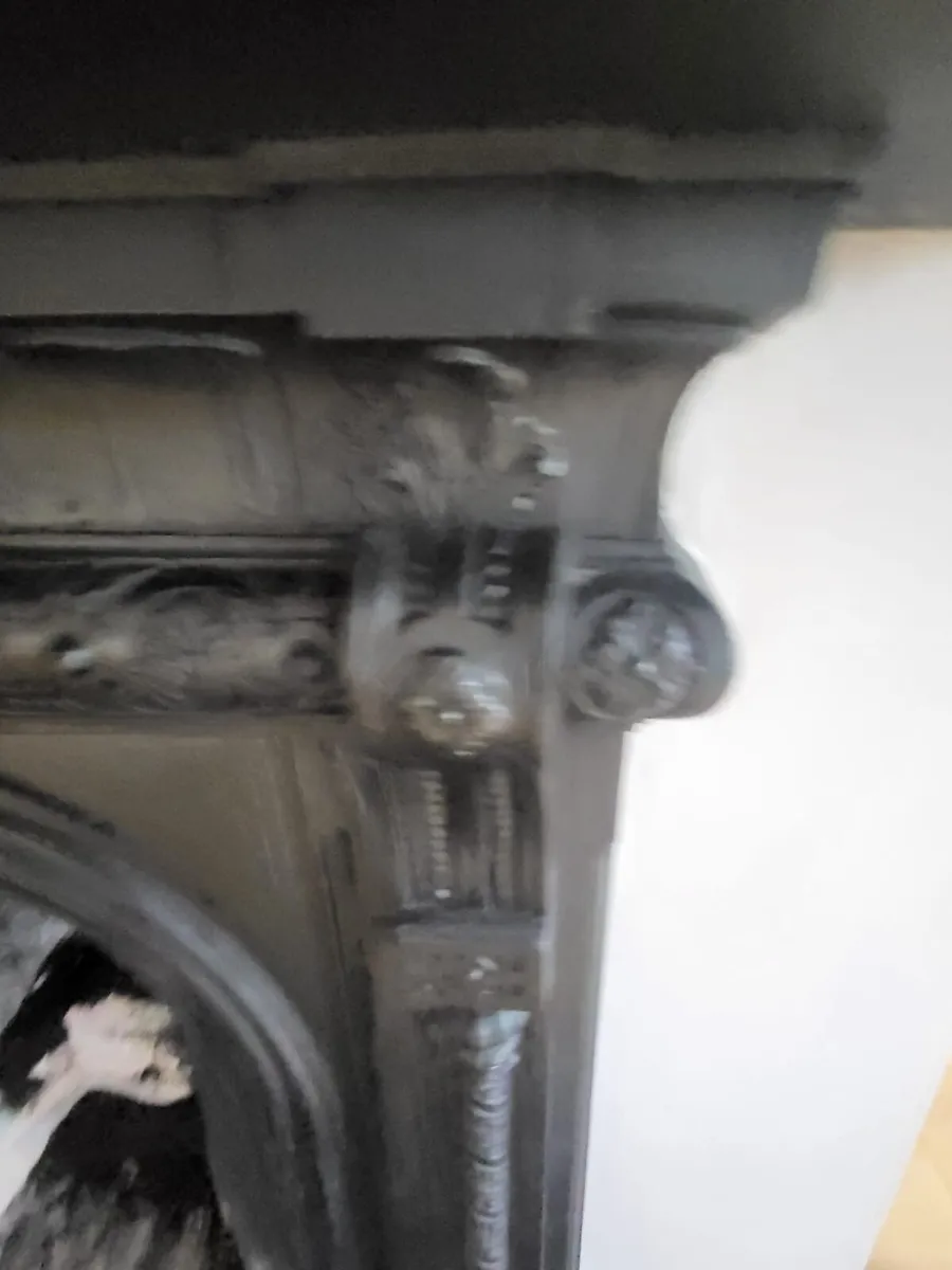 Cast iron fire place - Image 3