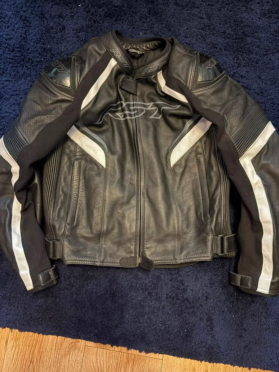 RST 2 piece leathers & boots - Image 1