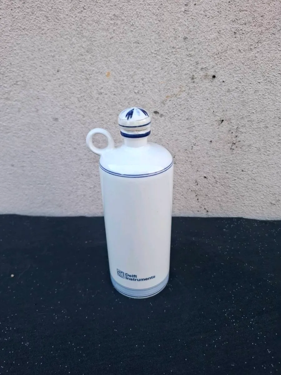 Delft blue bottle postage possible - Image 2