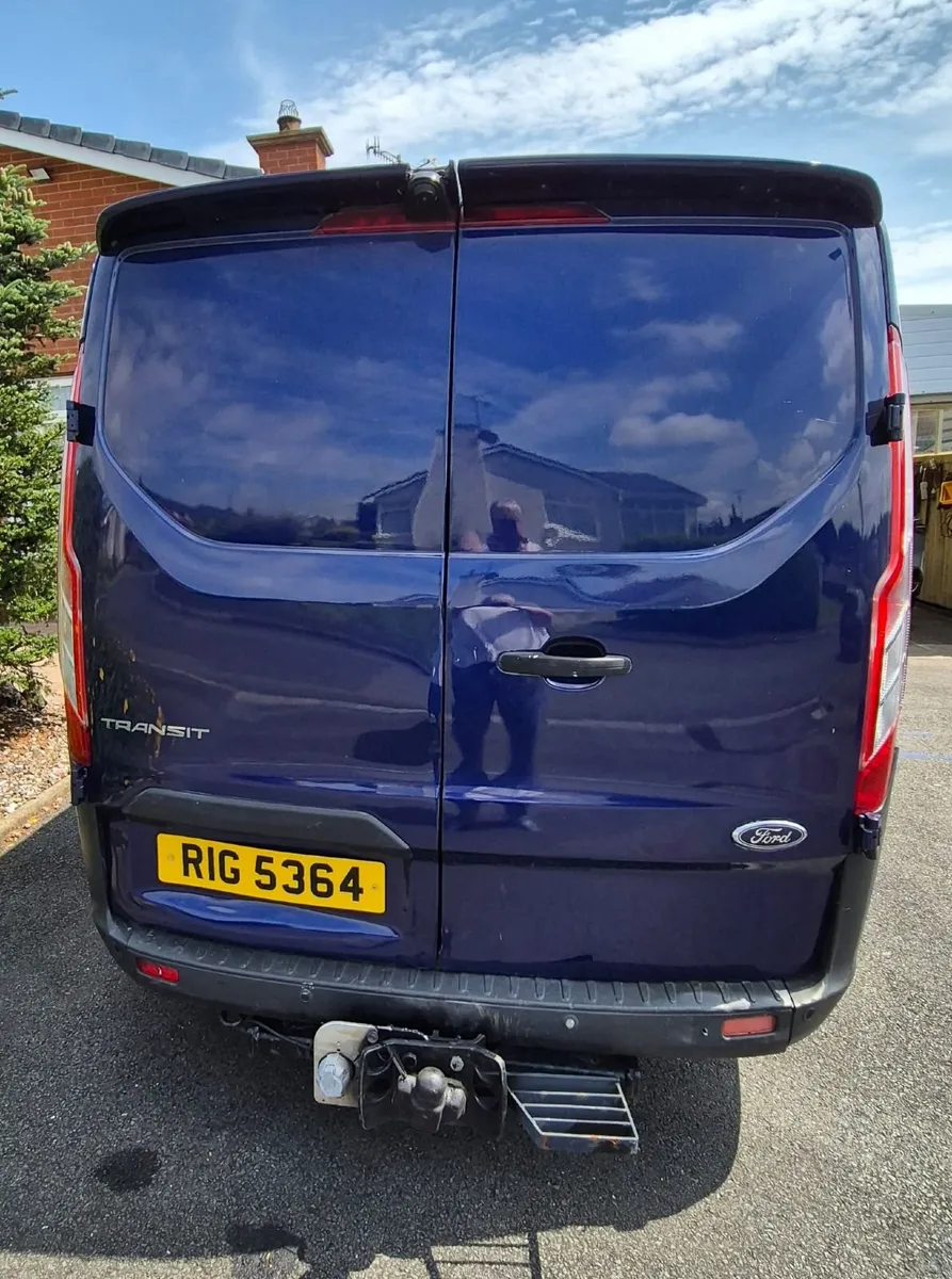 Van - Image 2