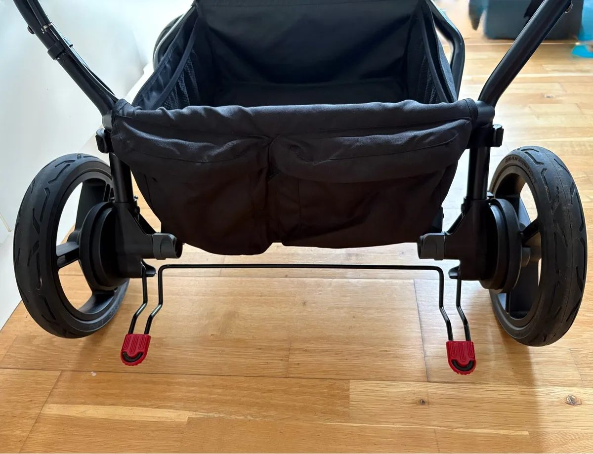 Mountain Buggy Duet - Image 3