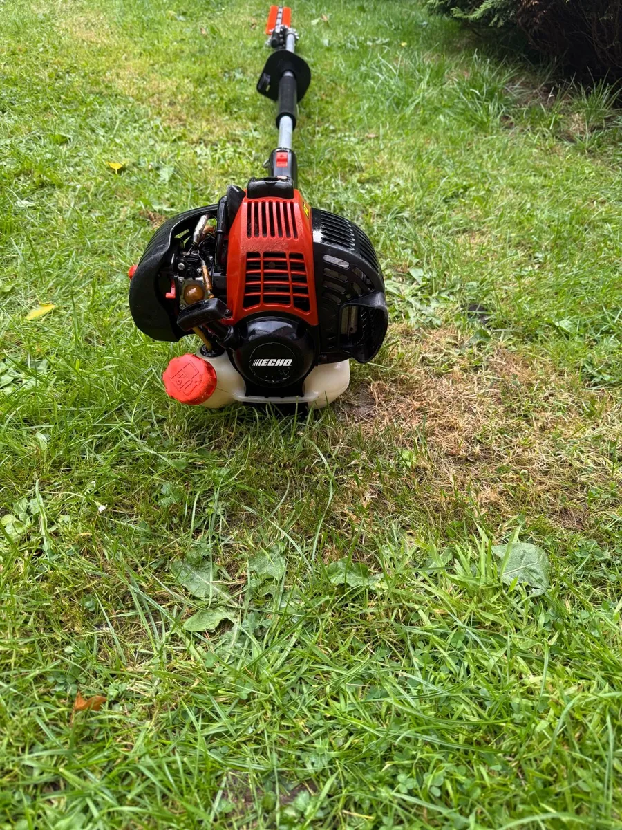 Echo HCA-265ES long reach hedge trimmer - Image 4
