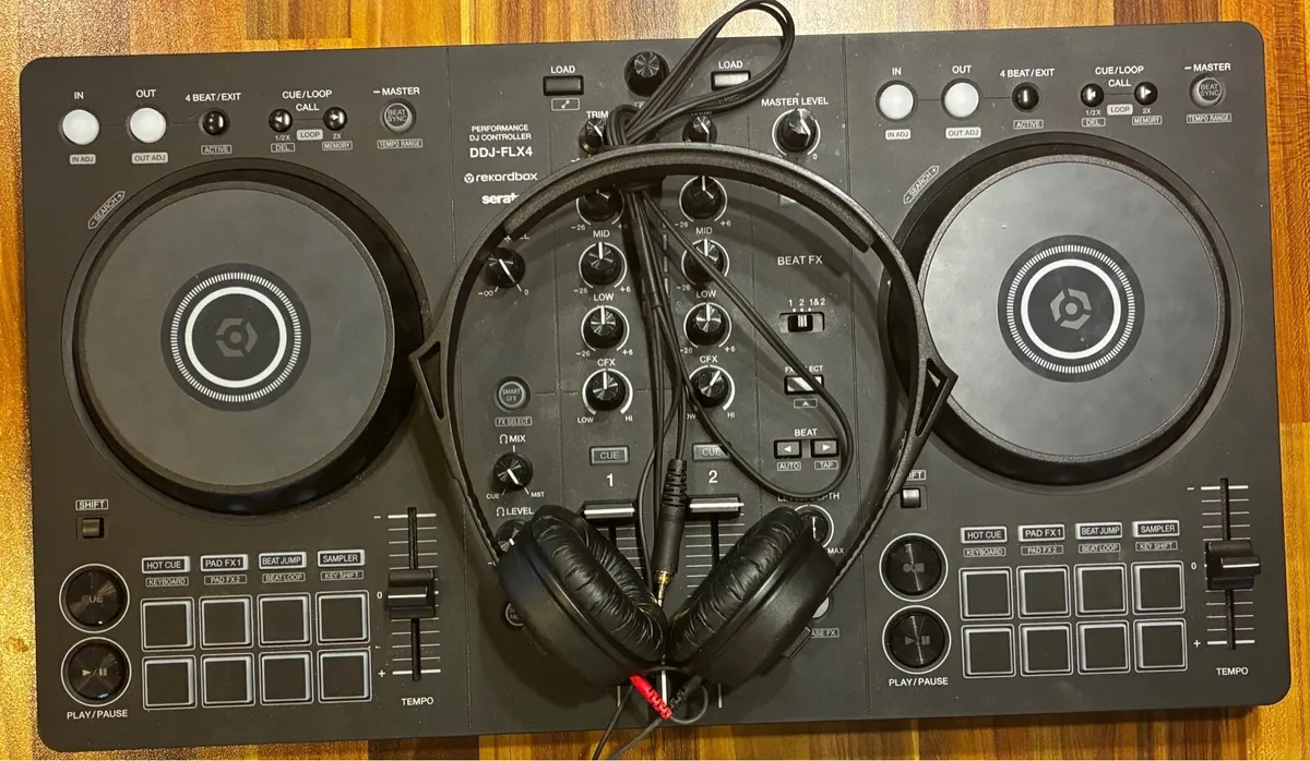 DDJ-FLX 4 - Image 2