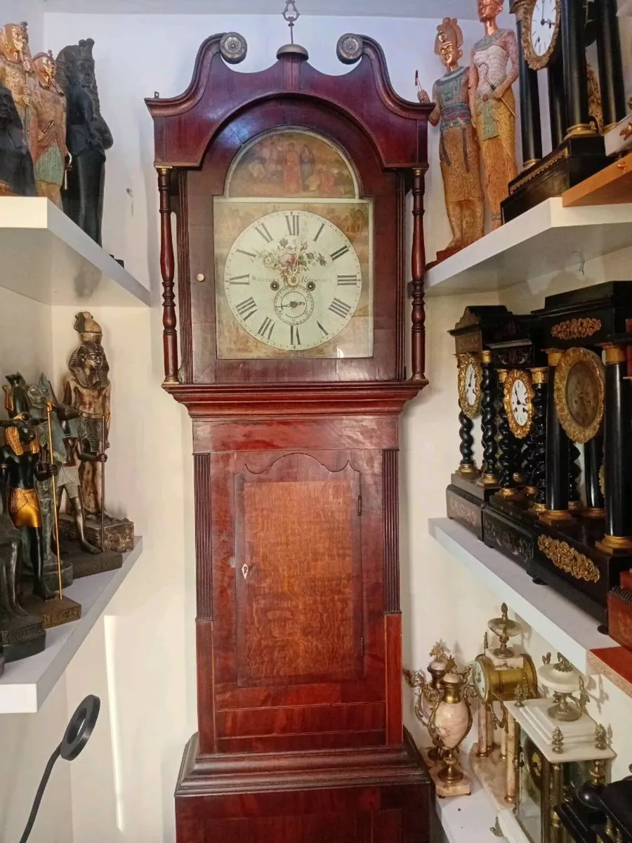 Antique grandfather clock - Image 1