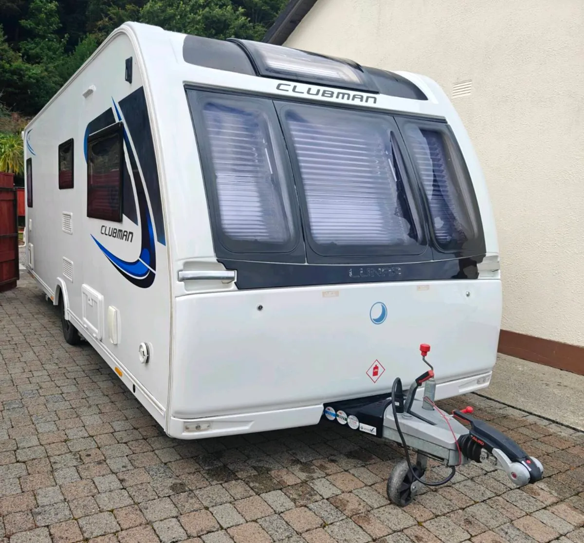 Touring Caravan - Image 2
