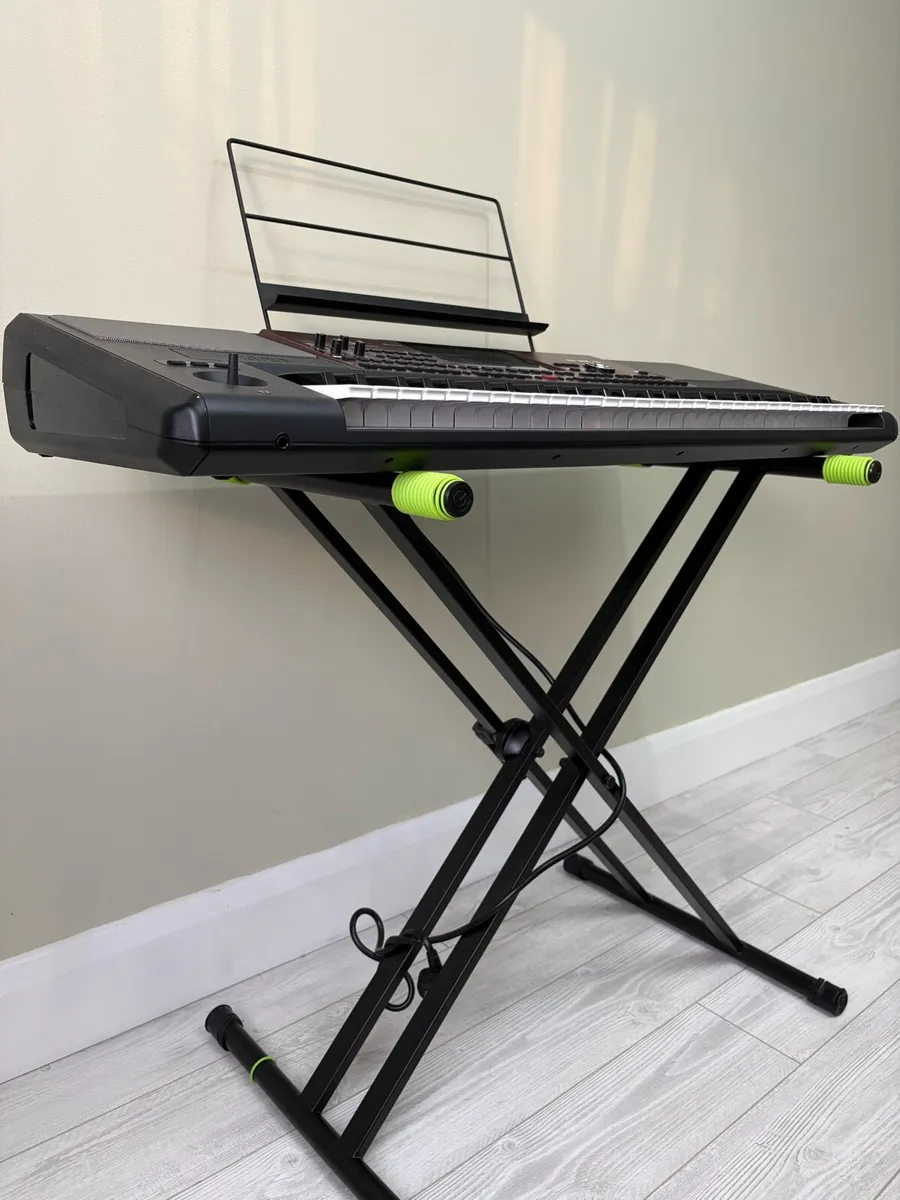 KORG Pa700 Professional Arranger Keyboard - Image 3