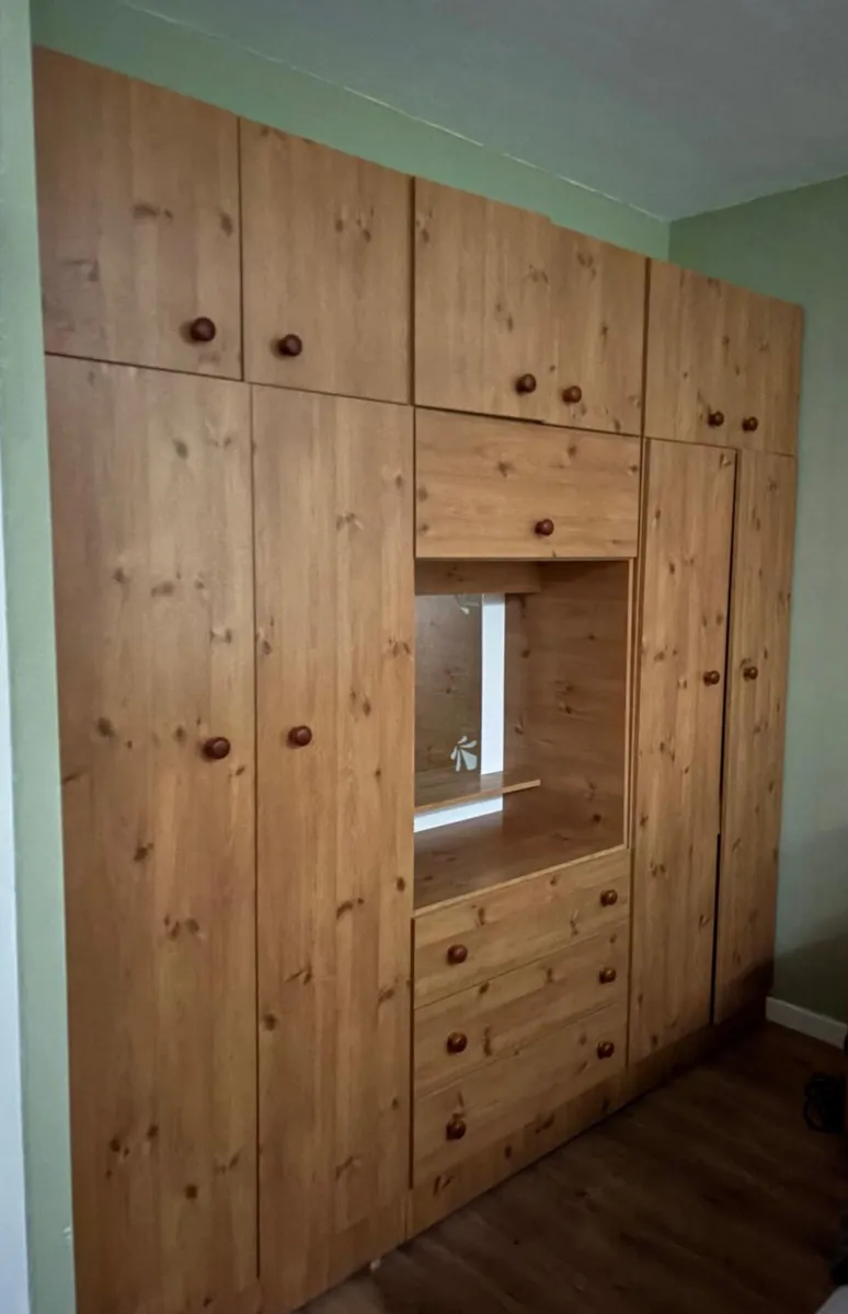 Pine wardrobe set - Image 1