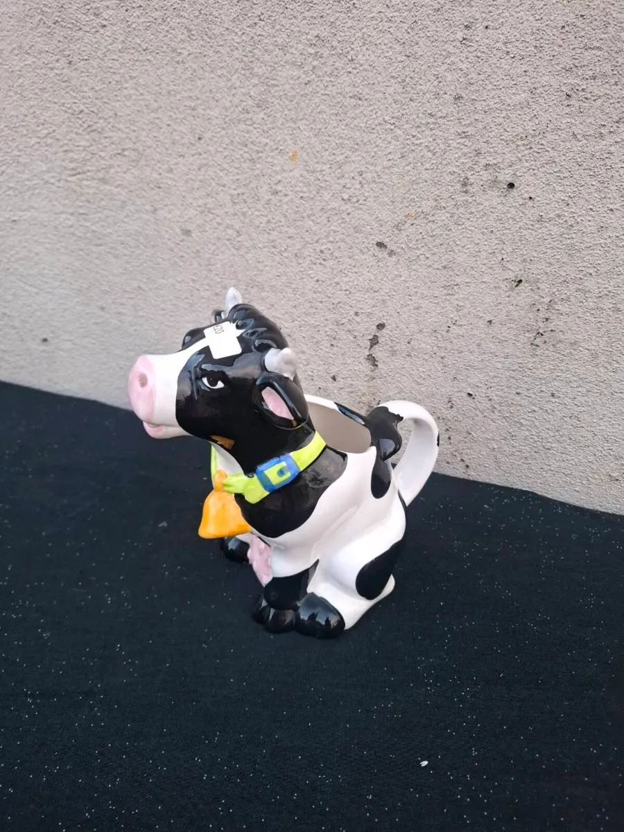 Cow pitcher postage possible - Image 1