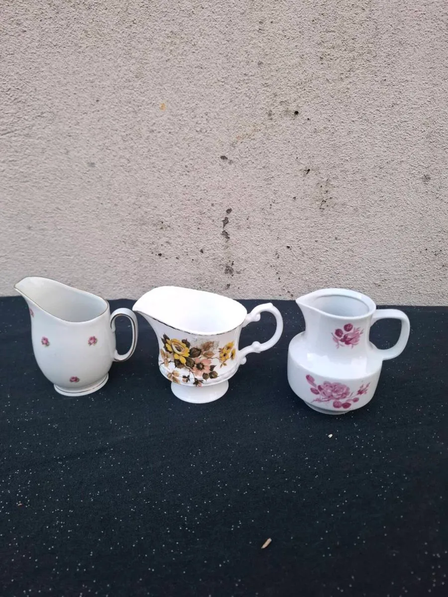 3 china milk.jugs possible to post - Image 1