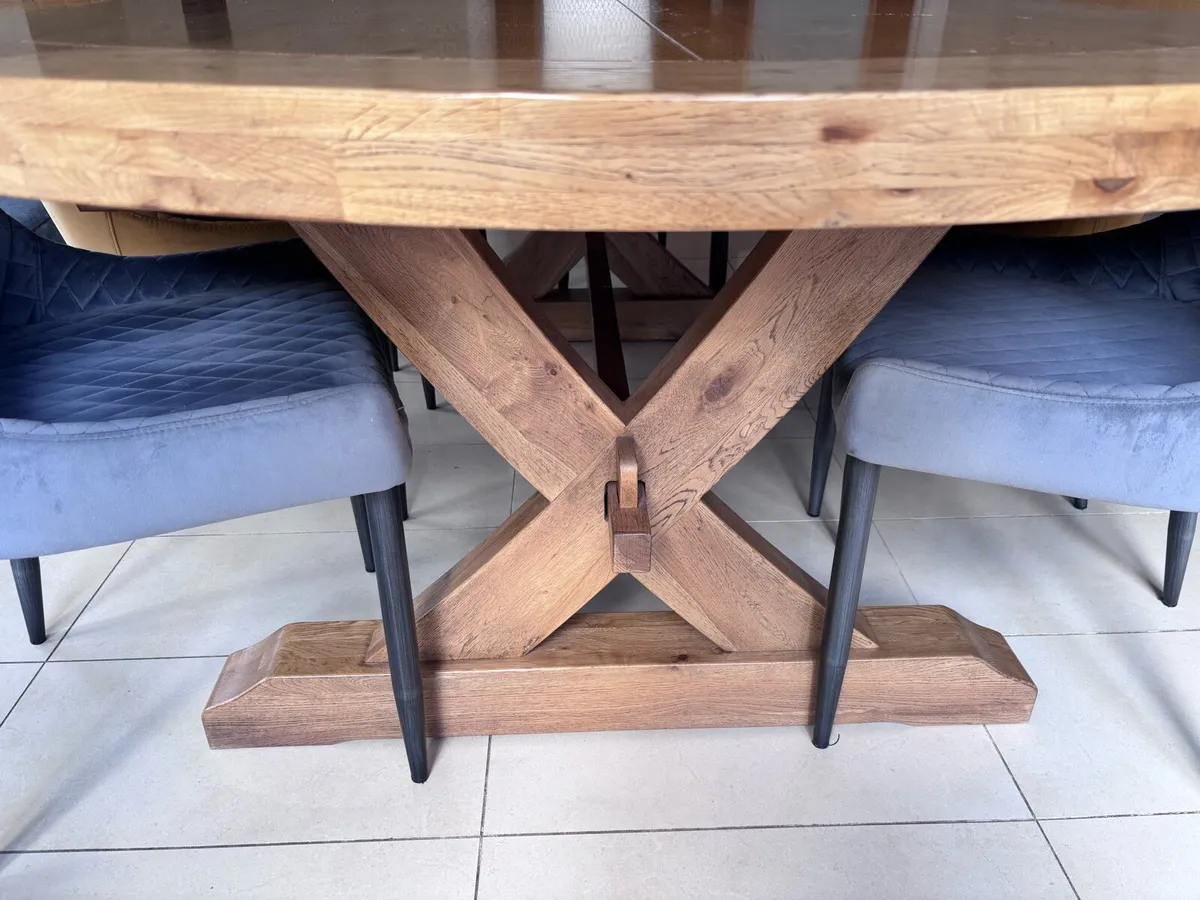 Large oak dining table and 8 upholstered chairs - Image 2