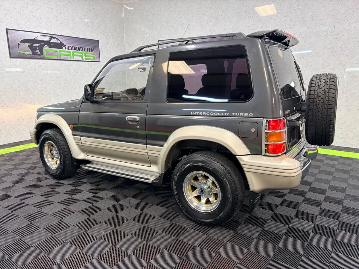1991 Mitsubishi Pajero 2.5 Turbo Diesel SWB - Image 3
