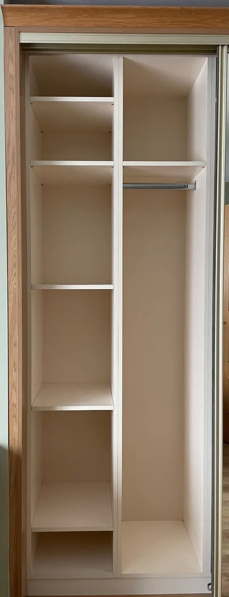 Sliding doors wardrobe - Image 4