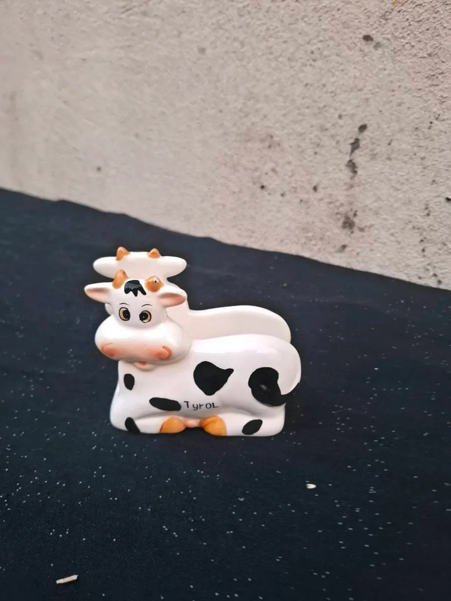Cow napkins holder