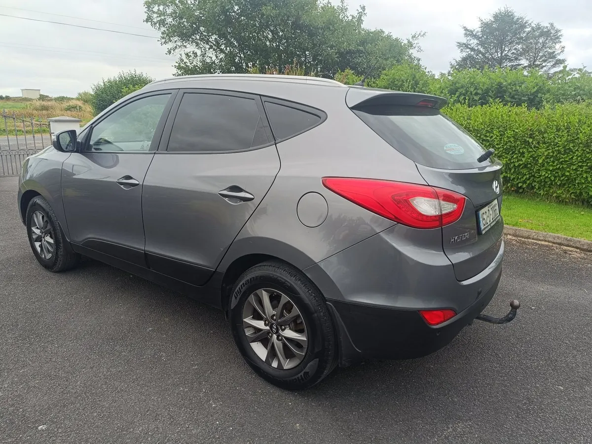 Hyundai ix35(Tuscon) 2015 Commercial - Image 2