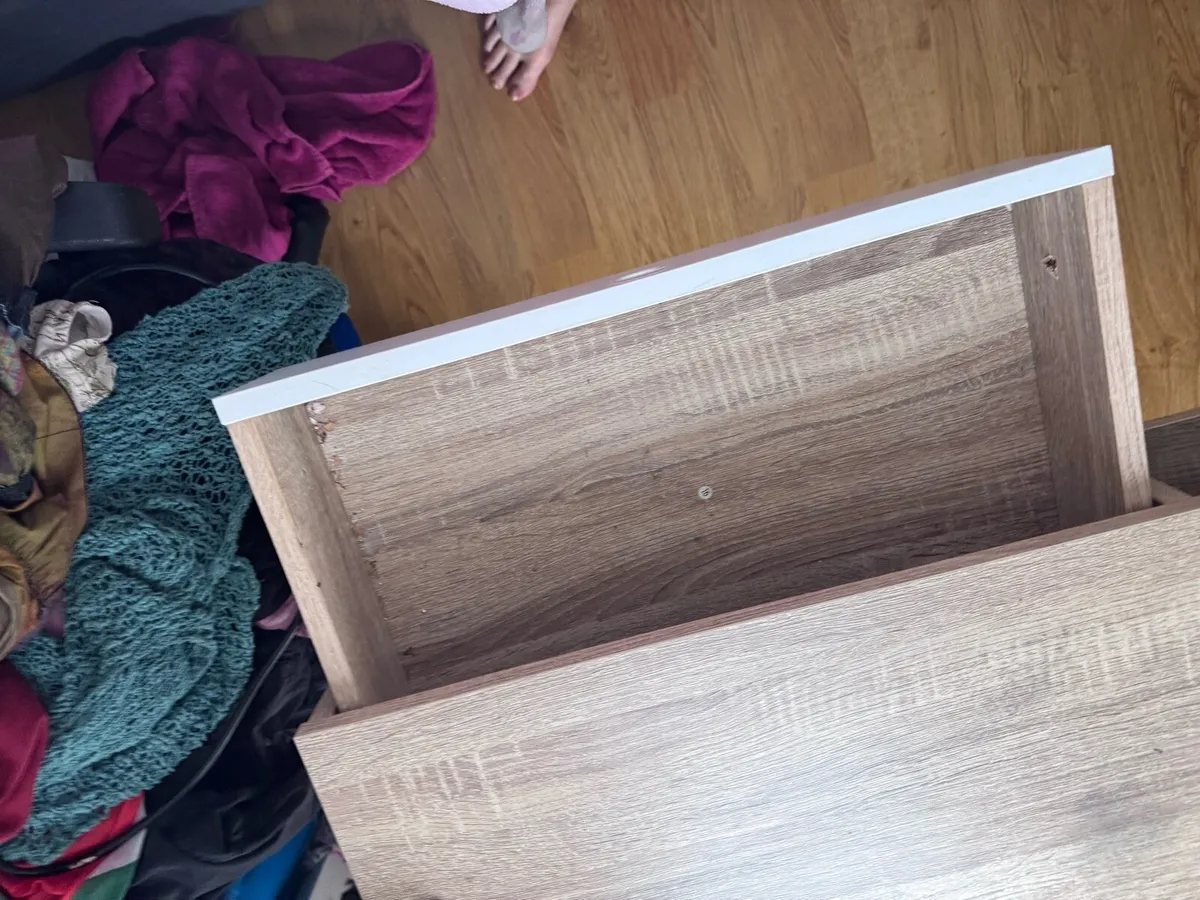 Desk - Image 3