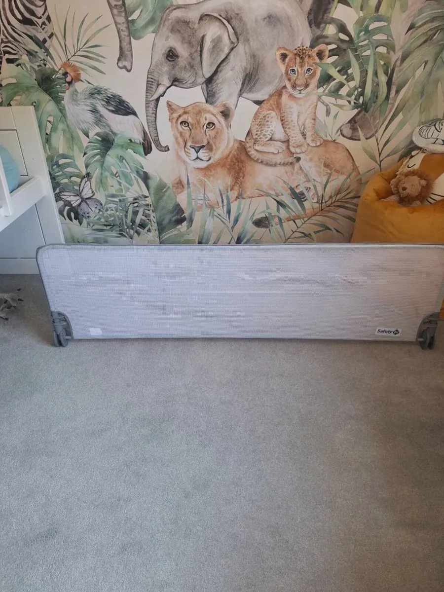 Safety 1st  Extra Long Bed Rail - Image 1
