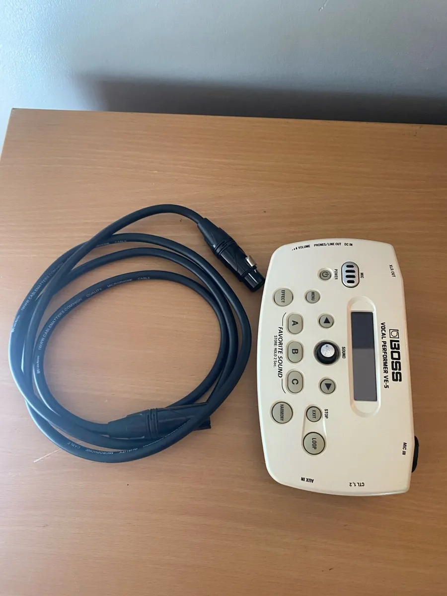 Boss VE-5 Vocal Performer + XLR Cable + Stand Tray - Image 4