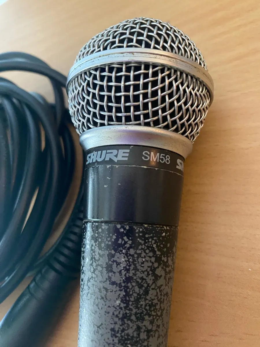 Shure SM58 Dynamic Vocal Microphone+ XLR cable - Image 2