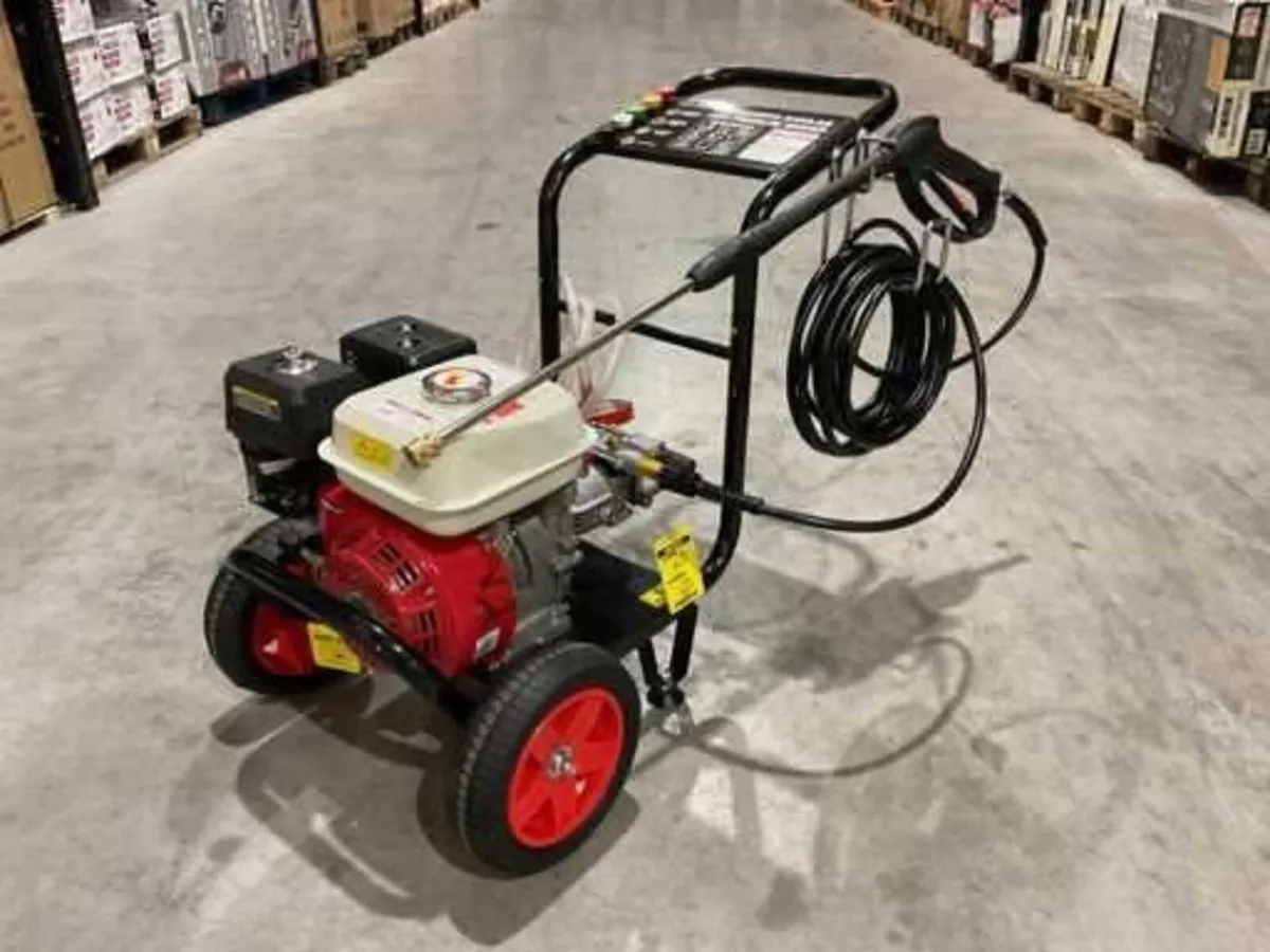 BRAND NEW INDUSTRIAL USE PETROL PRESSURE WASHER - Image 2