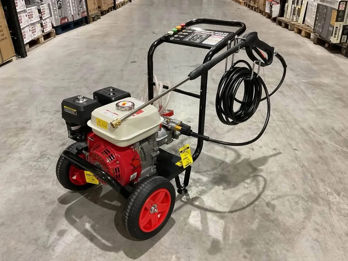 BRAND NEW INDUSTRIAL USE PRESSURE WASHER - Image 4