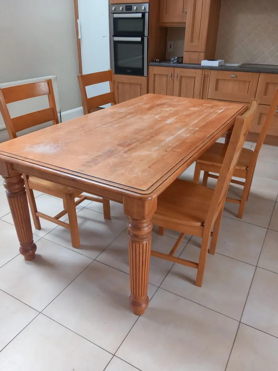 Kitchen table and 4 chairs - Image 2