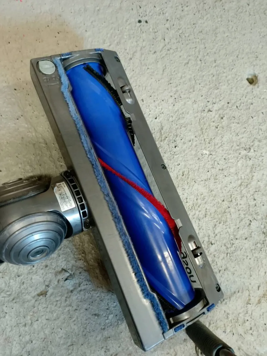 Dyson v11 - Image 2
