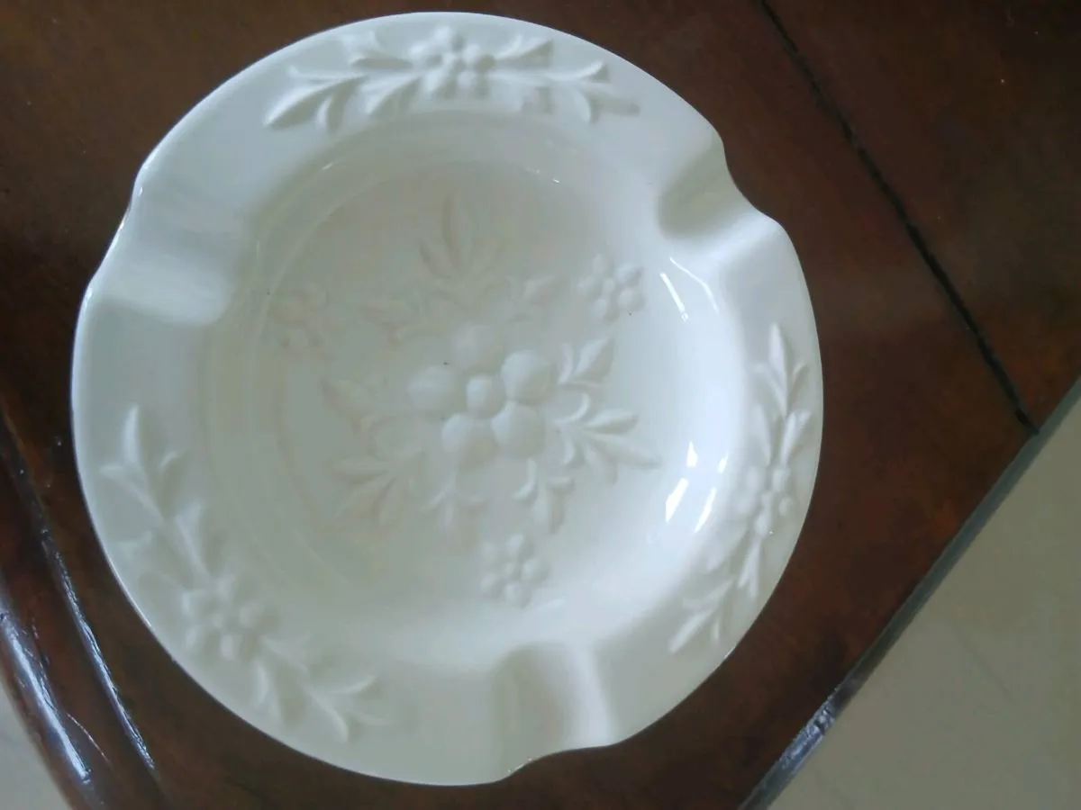 1960s Aynsley fine bone guided ashtray - Image 2