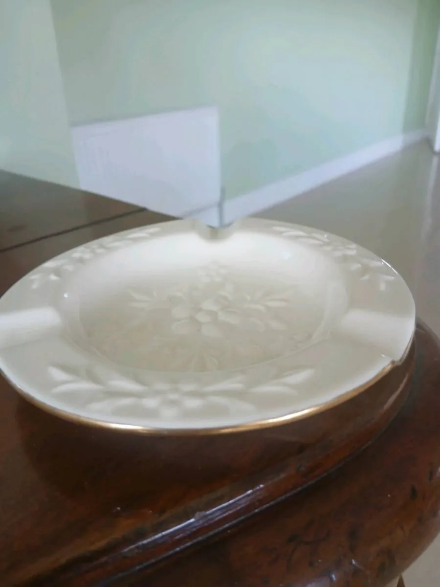 1960s Aynsley fine bone guided ashtray - Image 1