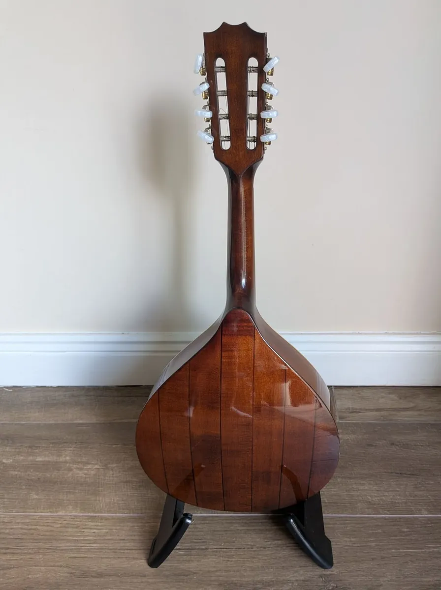 Original Hora Mandolin - Image 2