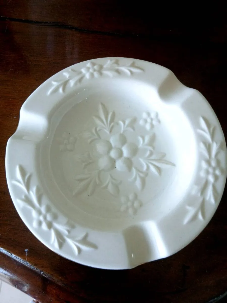 1960s Aynsley fine bone guided ashtray - Image 3