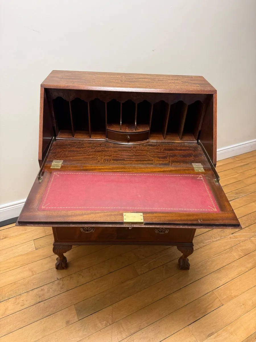 Small antique writing desk. - Image 2