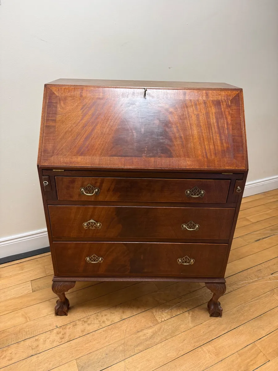 Small antique writing desk. - Image 3