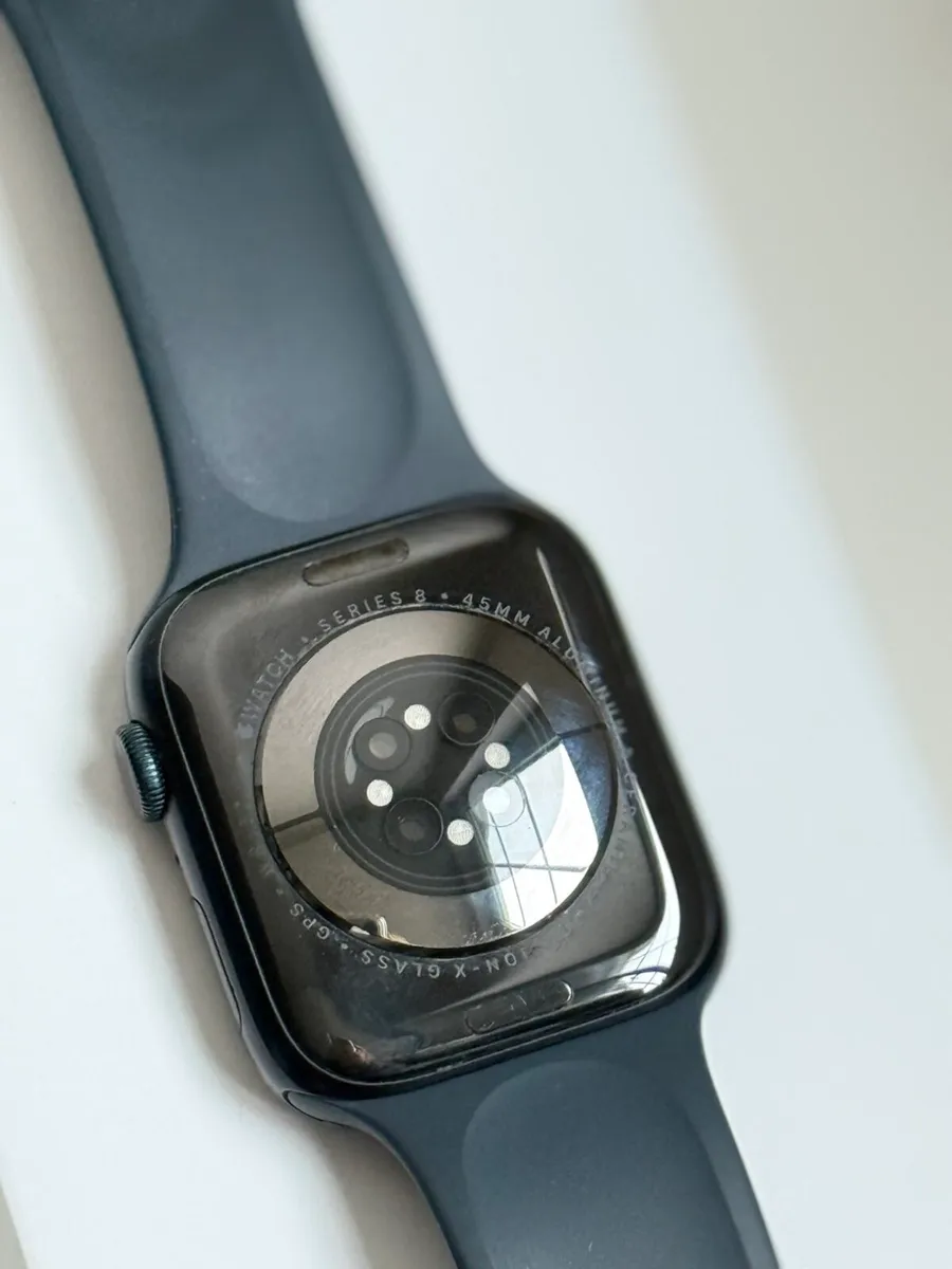 Apple Watch Series 8 45mm - Image 3