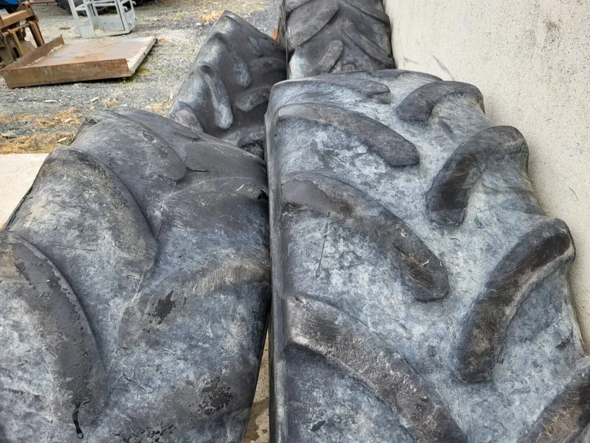 Teleporter tyres 440/80R28 Set - Image 2