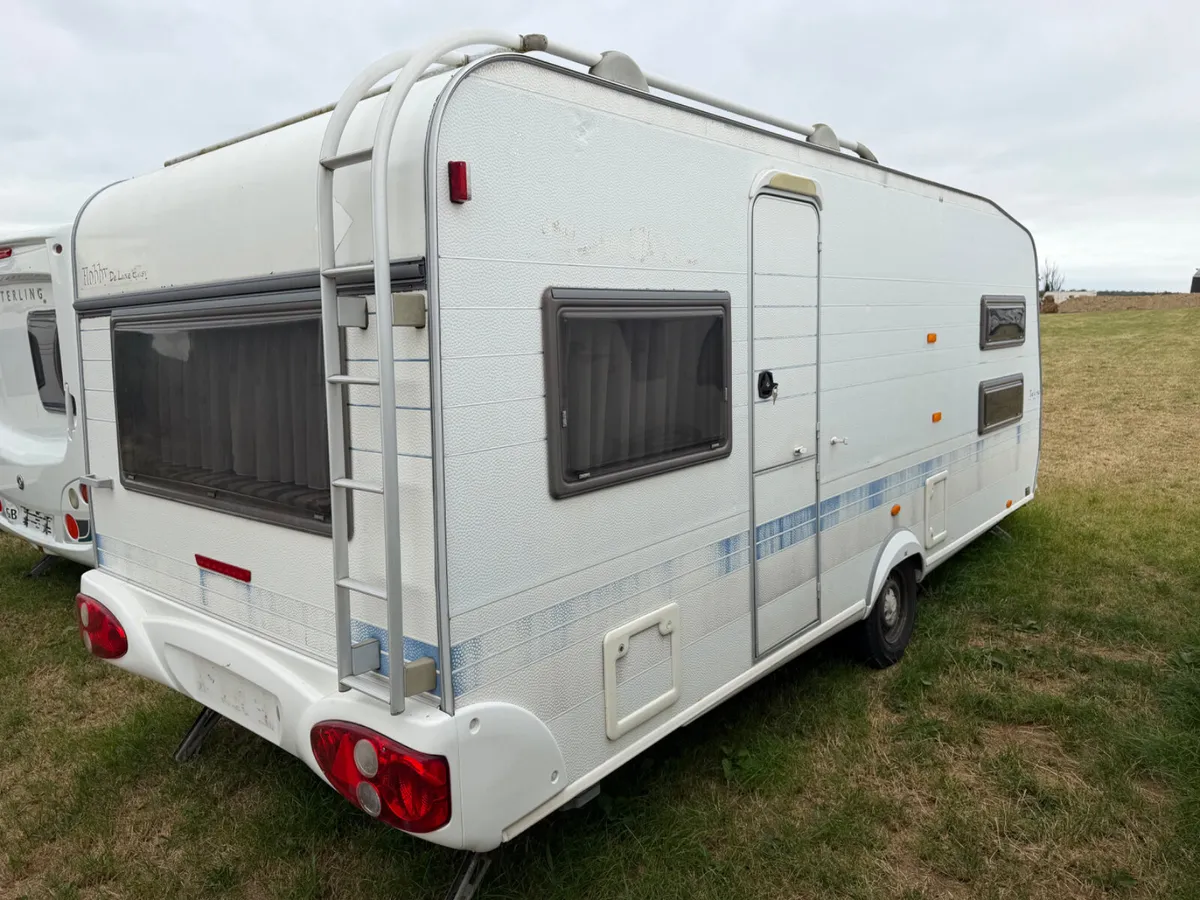 Hobby De Luxe Easy – Immaculate Family Caravan - Image 1