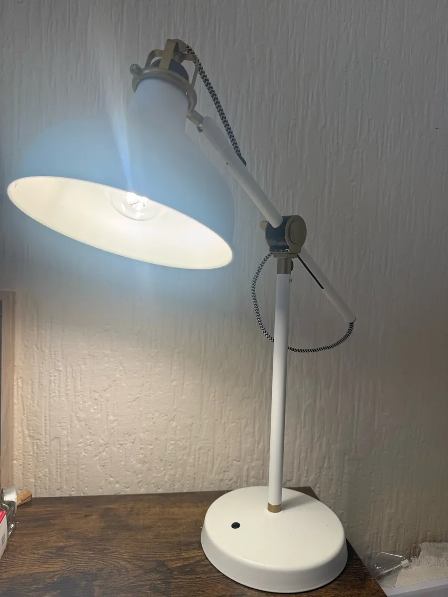 Desk Lamp with led bulb - Image 2