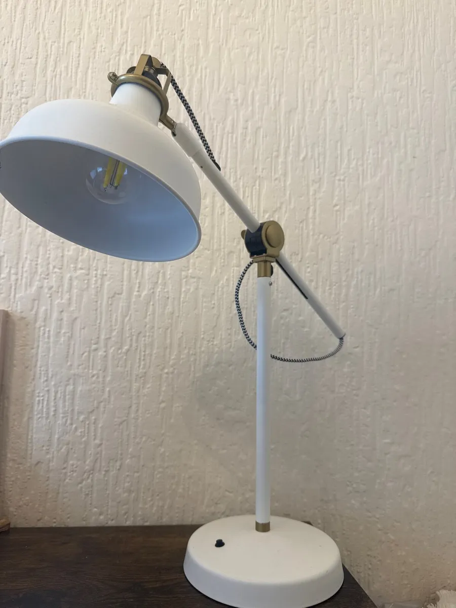 Desk Lamp with led bulb - Image 1