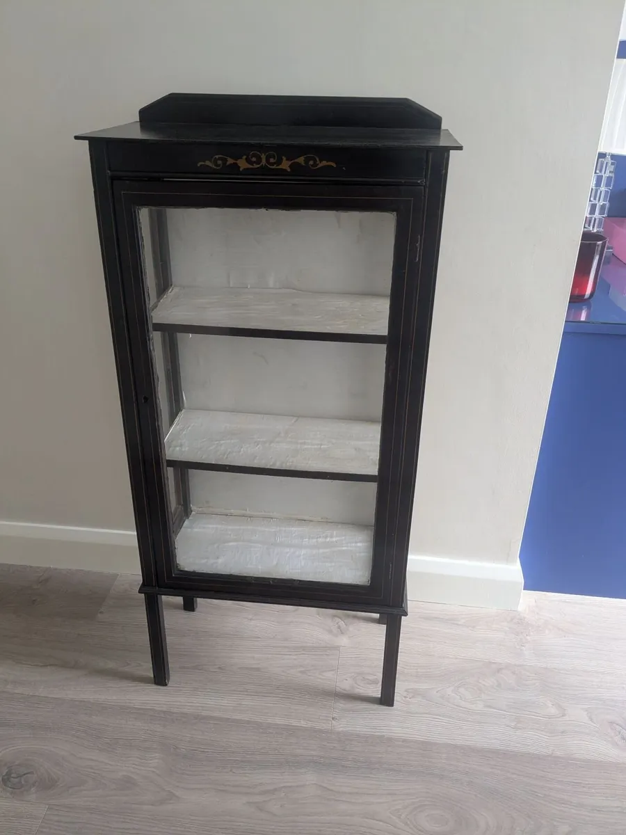 Glass cabinet - Image 1