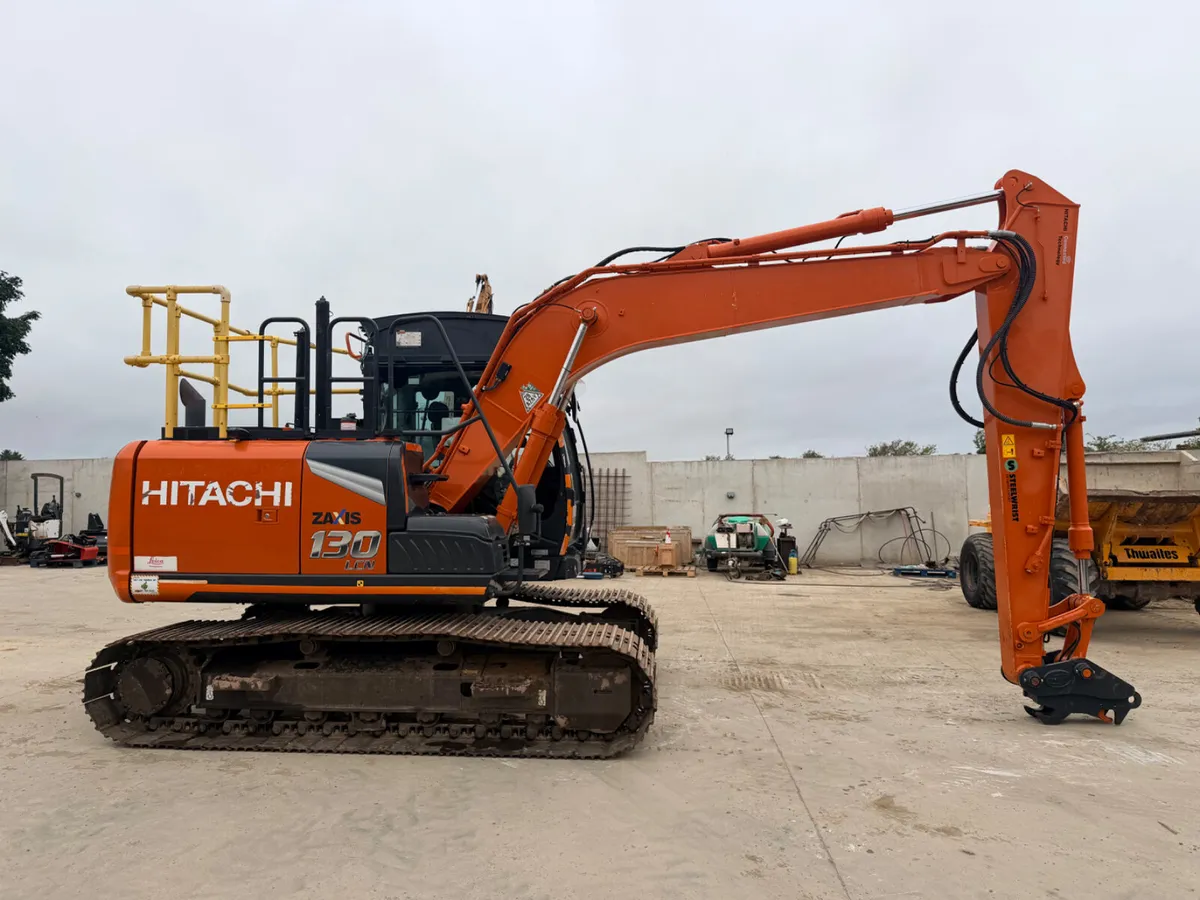 Hitachi 130-7 GPS ready - Image 2