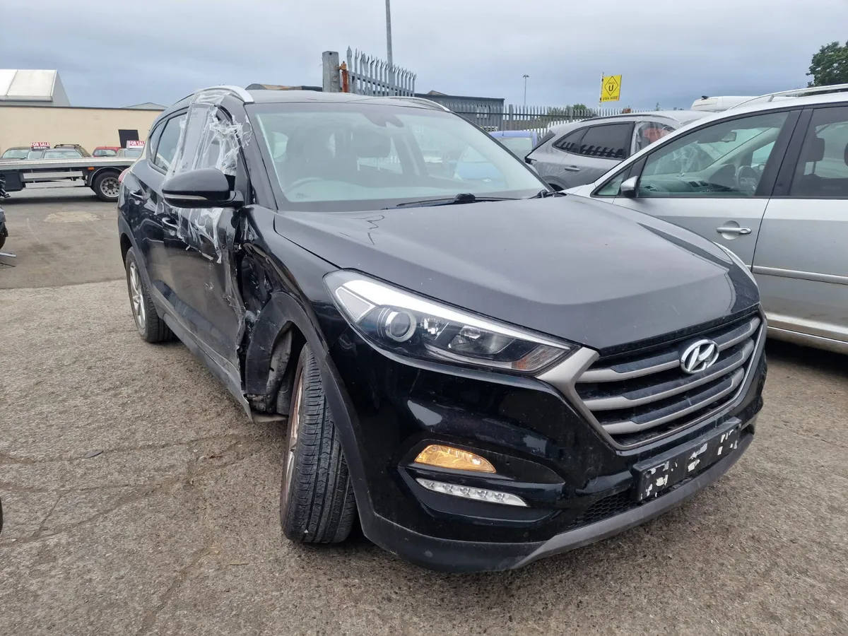 2015 HYUNDAI TUCSON 1.7CRDI MANUAL FOR BREAKING - Image 1