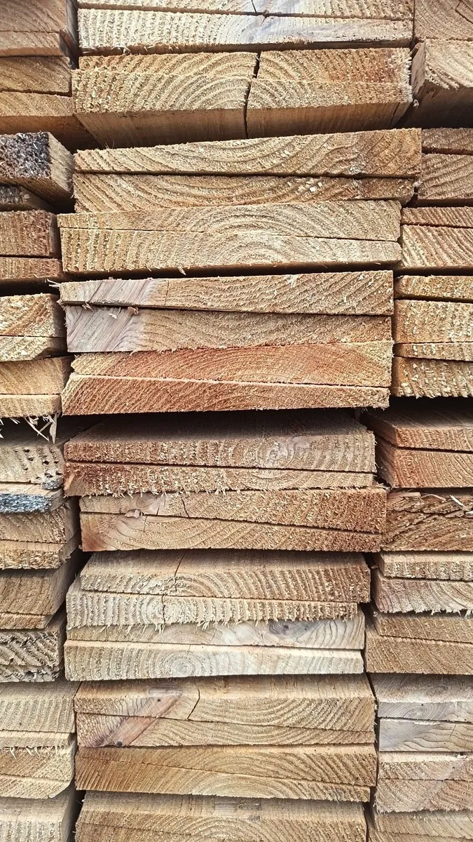 Western red cedar featheredge cladding - Image 3