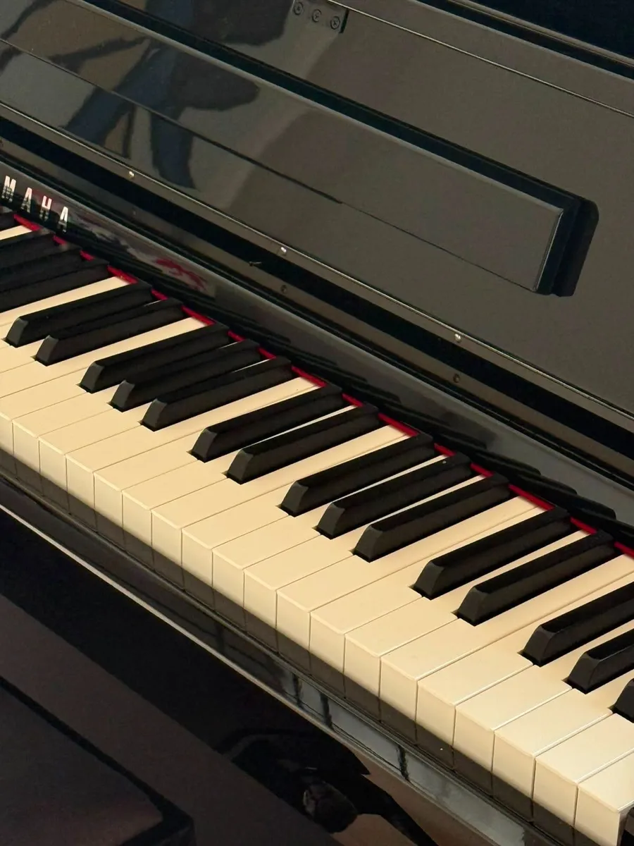 Yamaha Digital Piano - Image 4