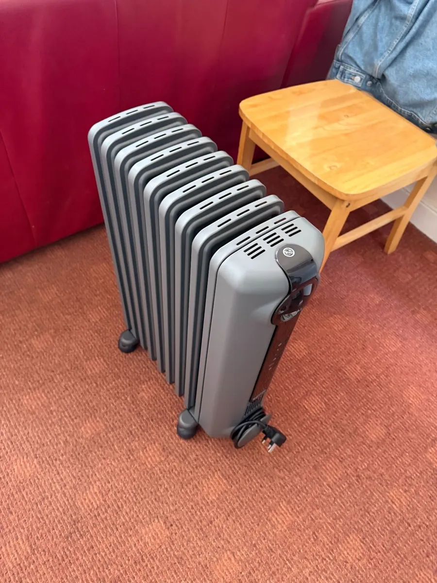 De'Longhi 2kW Oil Filled Radiator - Image 4
