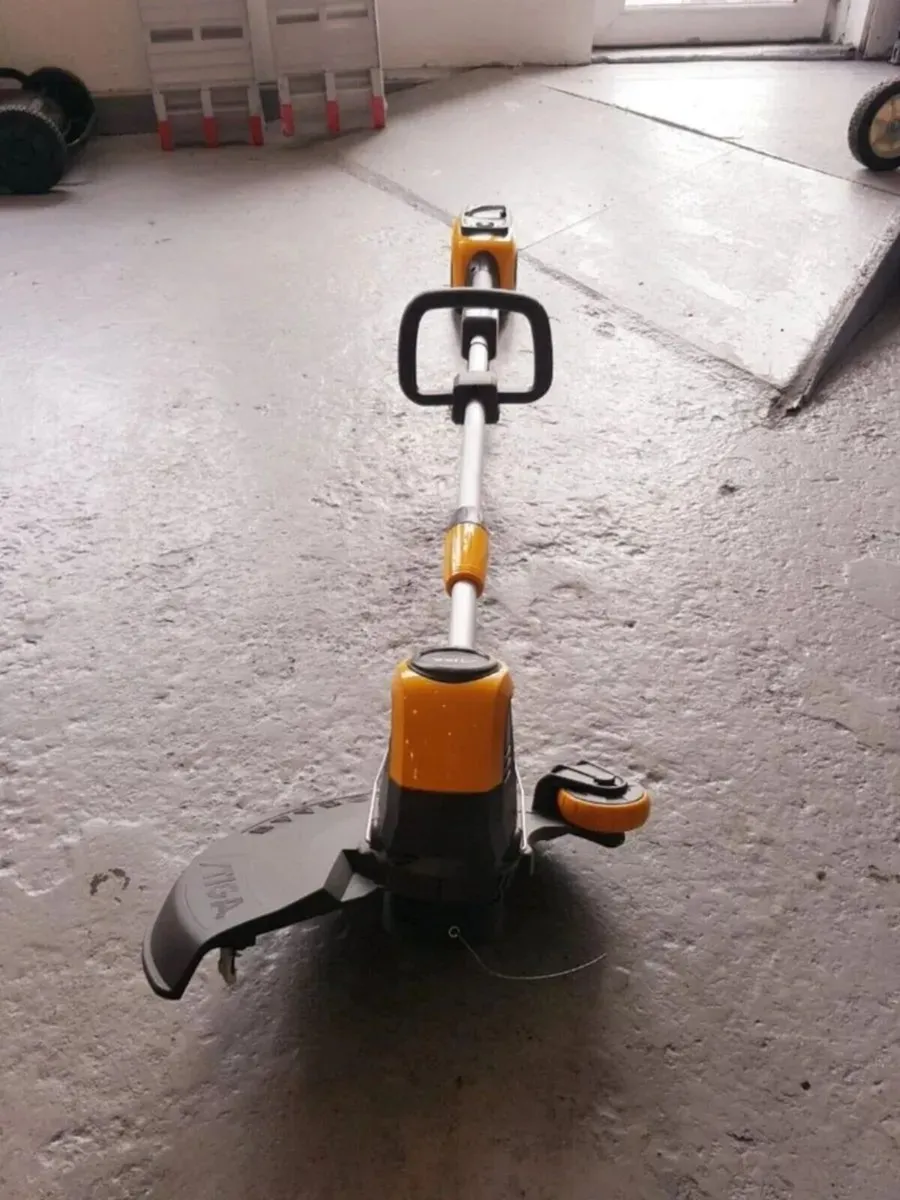 STIGA BATTERY GRASSTRIMMER - FOR SALE - Image 4