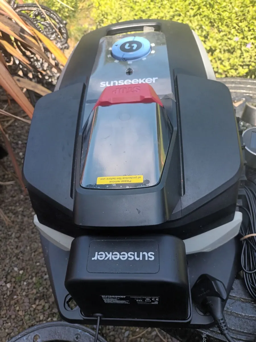 Robot Lawnmover - Image 2