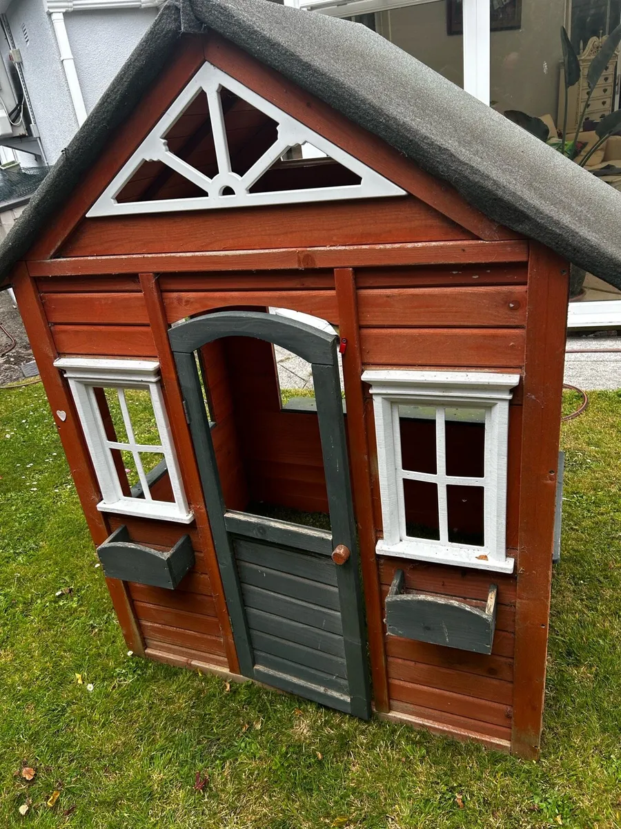 Kids wooden play house. - Image 1