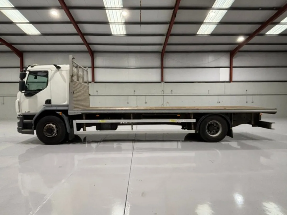 2019 DAF LF 260 18 TON SLEEPER CAB FLATBED - Image 4
