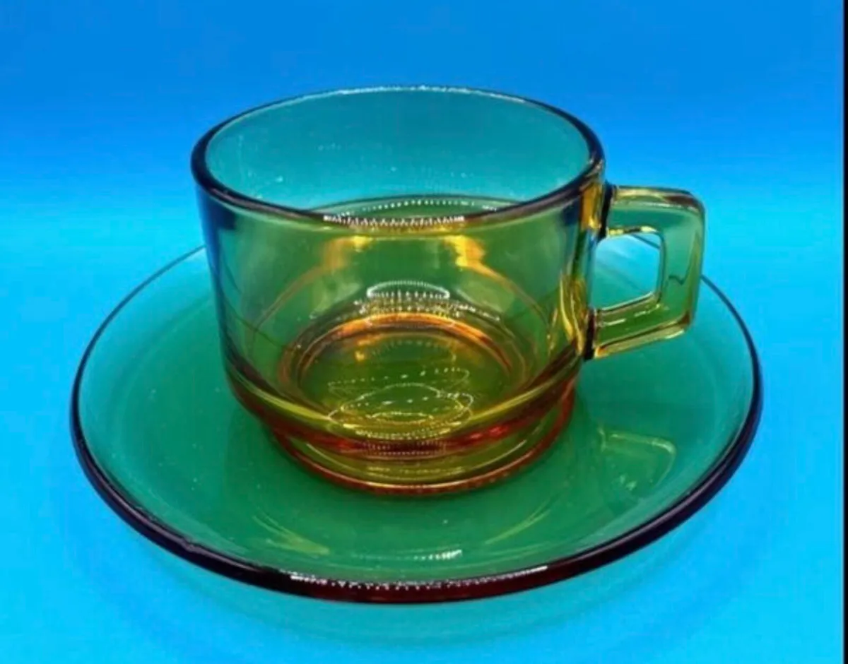 1970s Amber glass coffee cups and saucers - Image 3