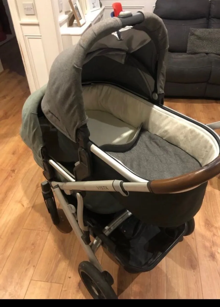 Uppababy baby vista V2 twin bassinet travel system - Image 3